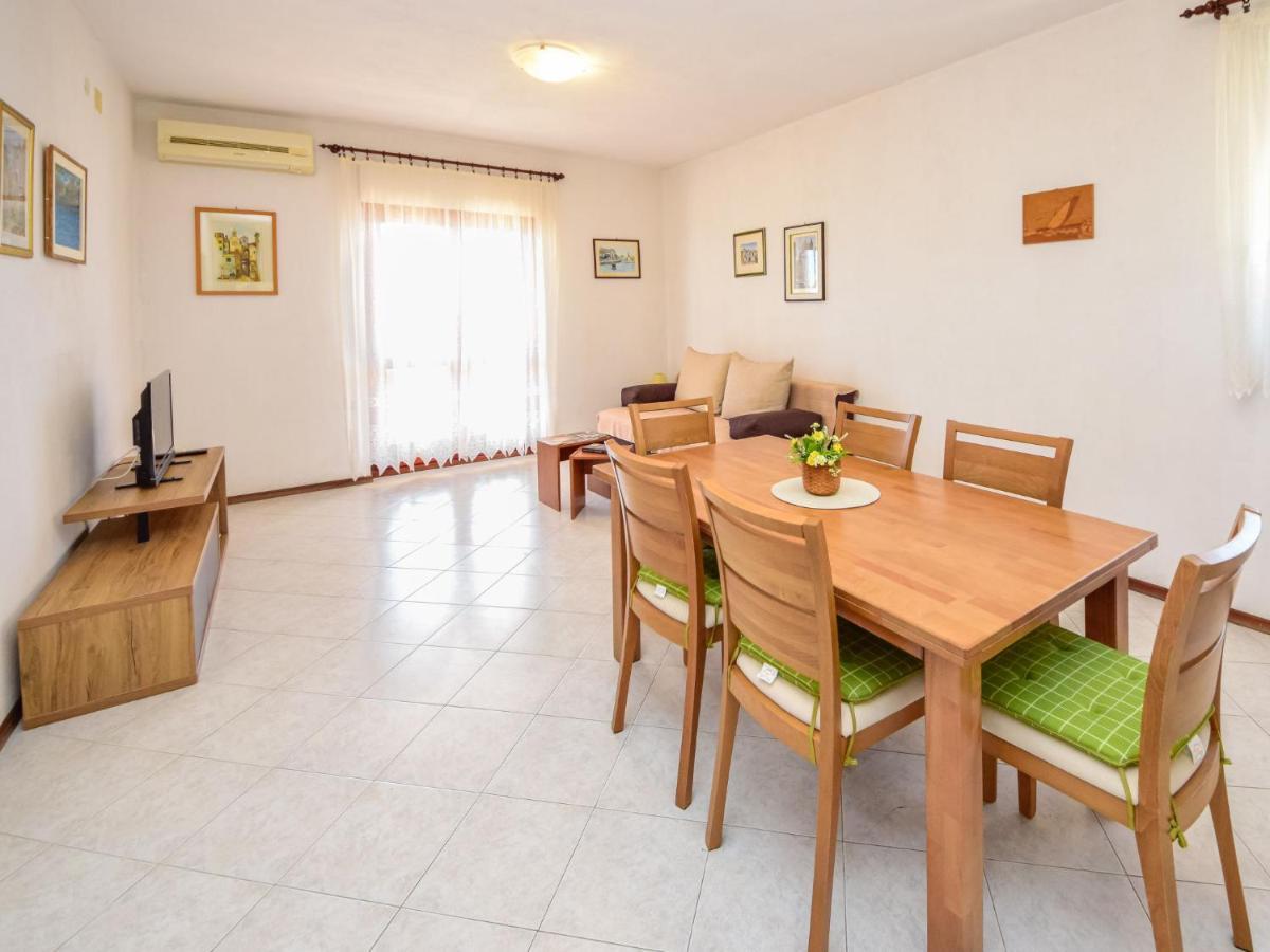 Apartment Lucija-1 By Interhome Трогір Екстер'єр фото